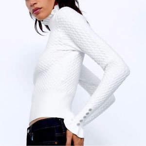 ZARA WHITE JEWEL TURTLENECK SHIRT SWEATER
